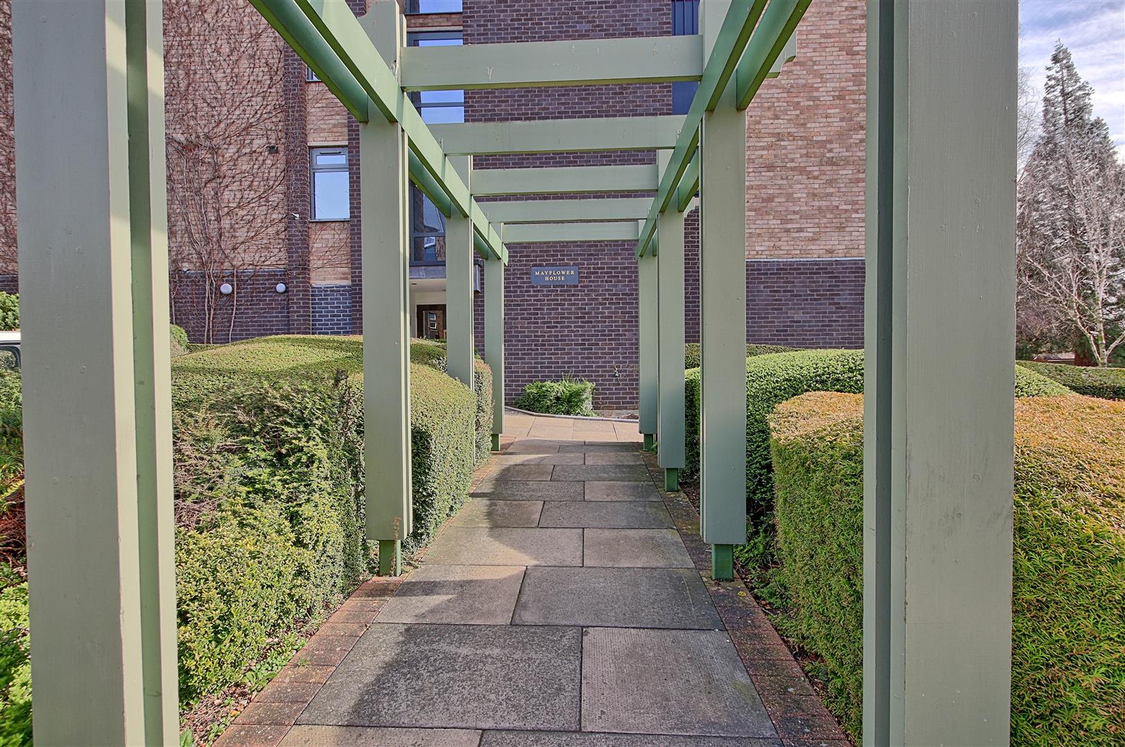 Manhattan Drive, Cambridge